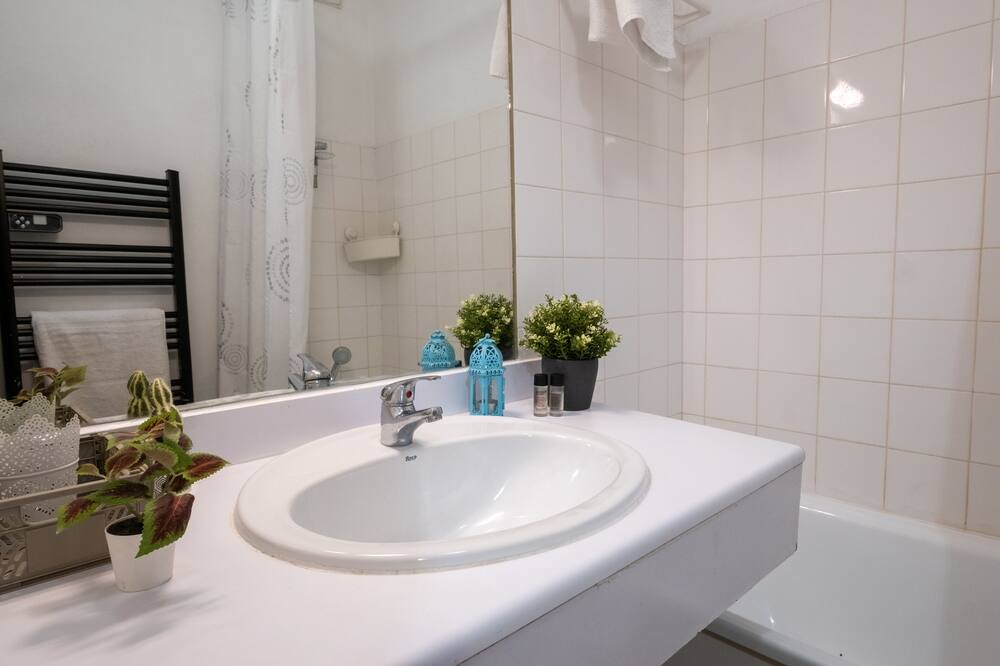 Photo of Bathroom in Compans-Caffarelli