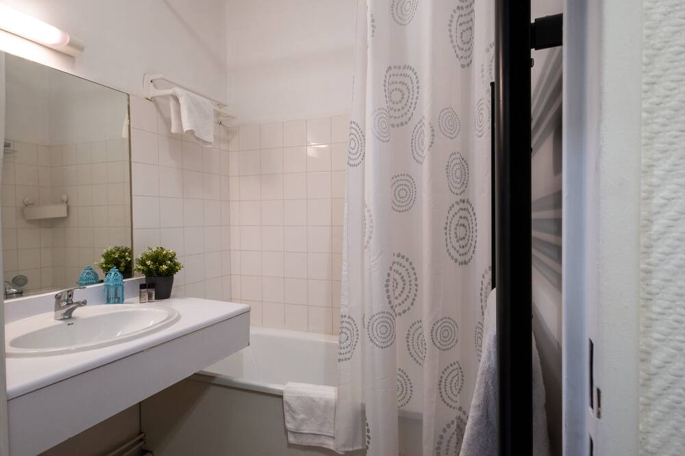 Photo of Bathroom in Compans-Caffarelli