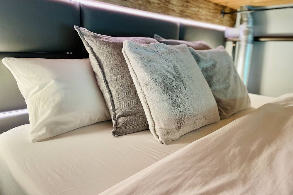 Photo of Bedroom in Miller Park