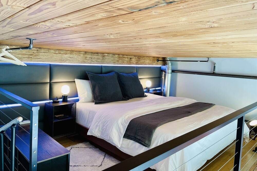 Photo of Bedroom in Miller Park