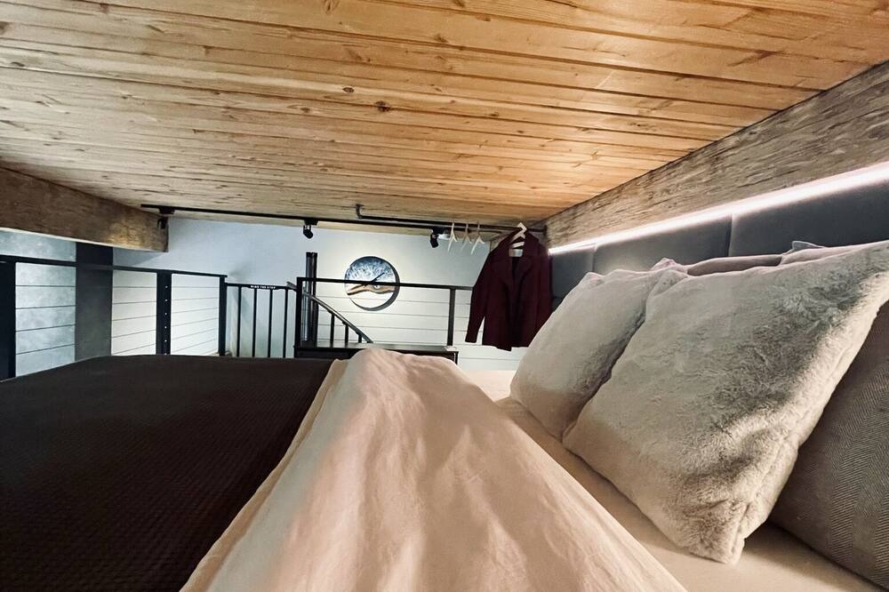 Photo of Bedroom in Miller Park