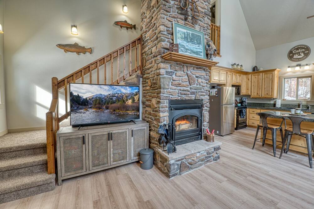 Photo of Livingroom in Garden Valley