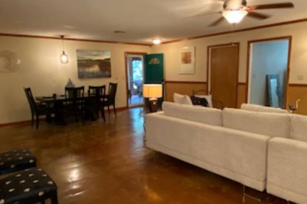 Photo of Livingroom in New Ulm