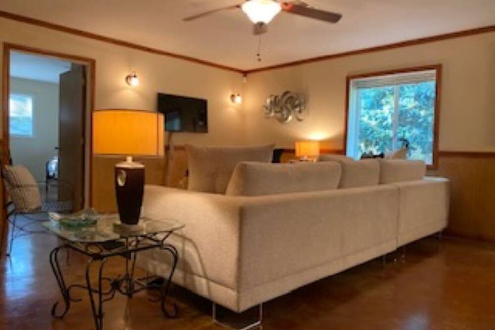 Photo of Livingroom in New Ulm