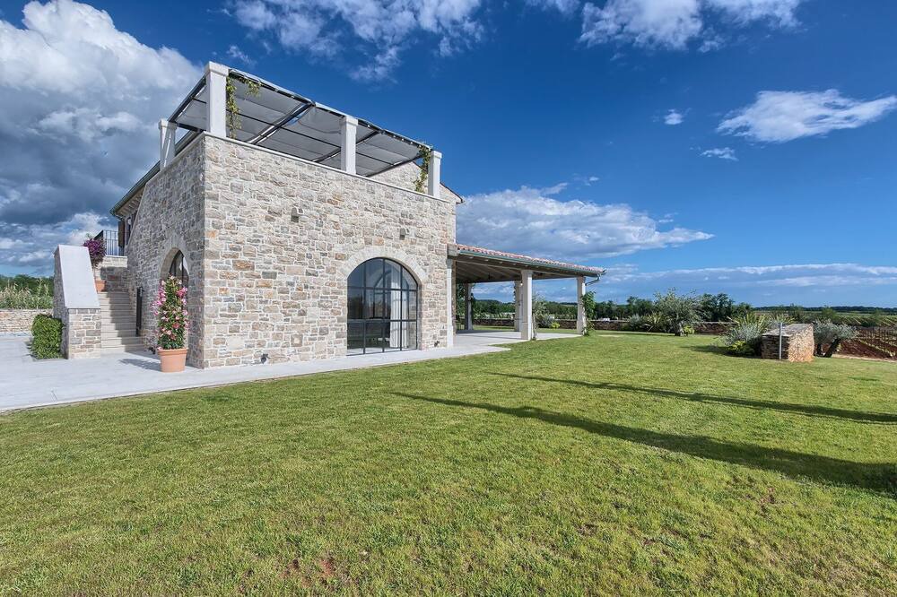 Photo of Outdoor in Finida