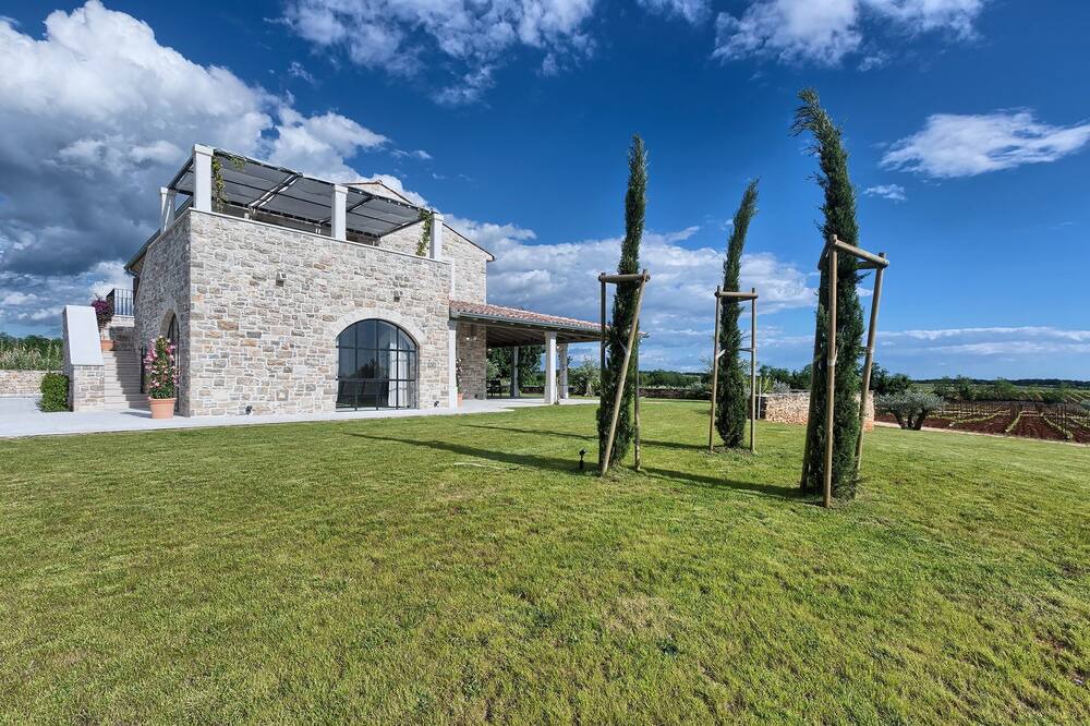 Photo of Outdoor in Finida