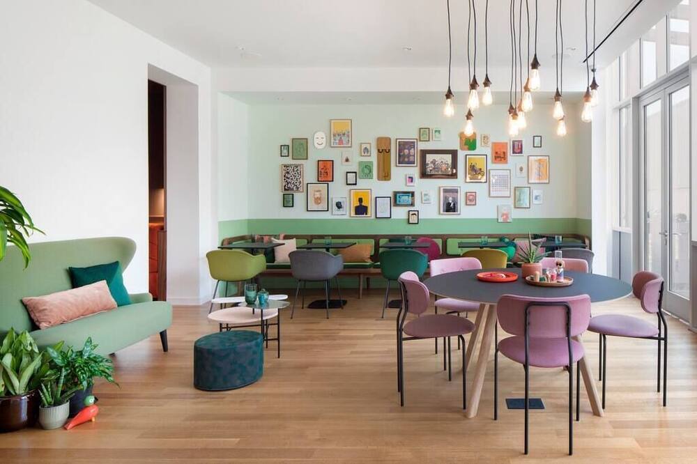Photo of Livingroom in Harrison