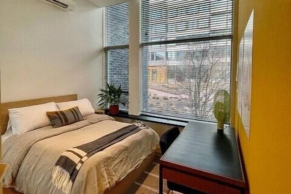 Photo of Bedroom in Harrison