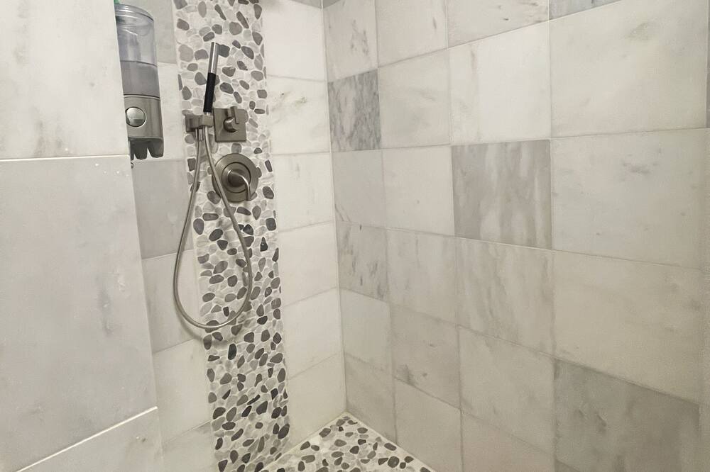 Photo of Bathroom in Corinth