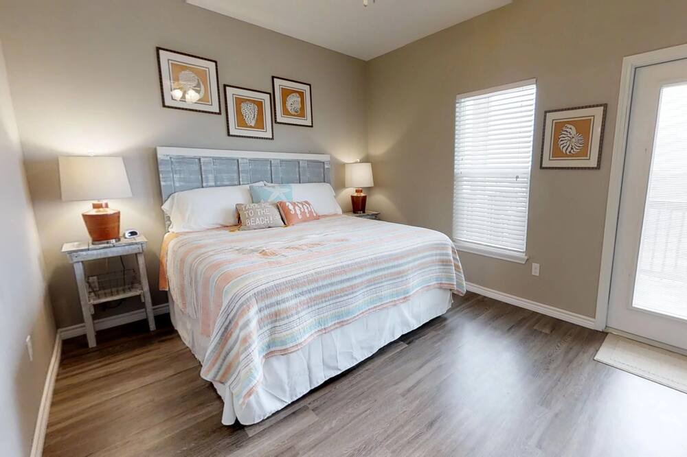 Photo of Bedroom in Corpus Christi