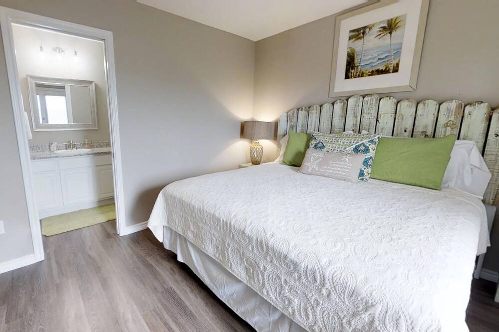 Photo of Bedroom in Corpus Christi