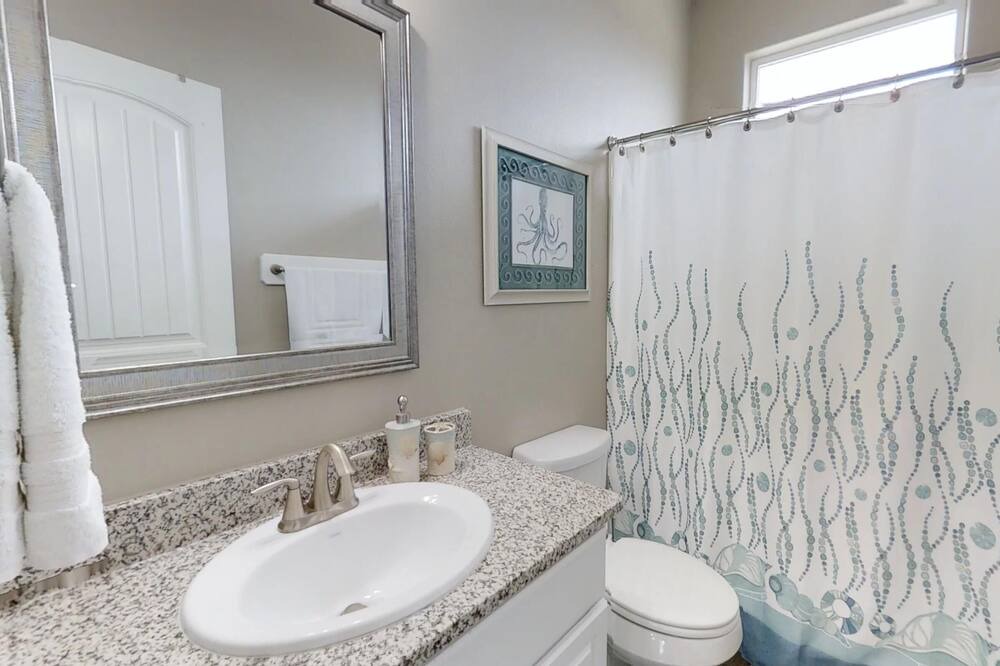 Photo of Bathroom in Corpus Christi