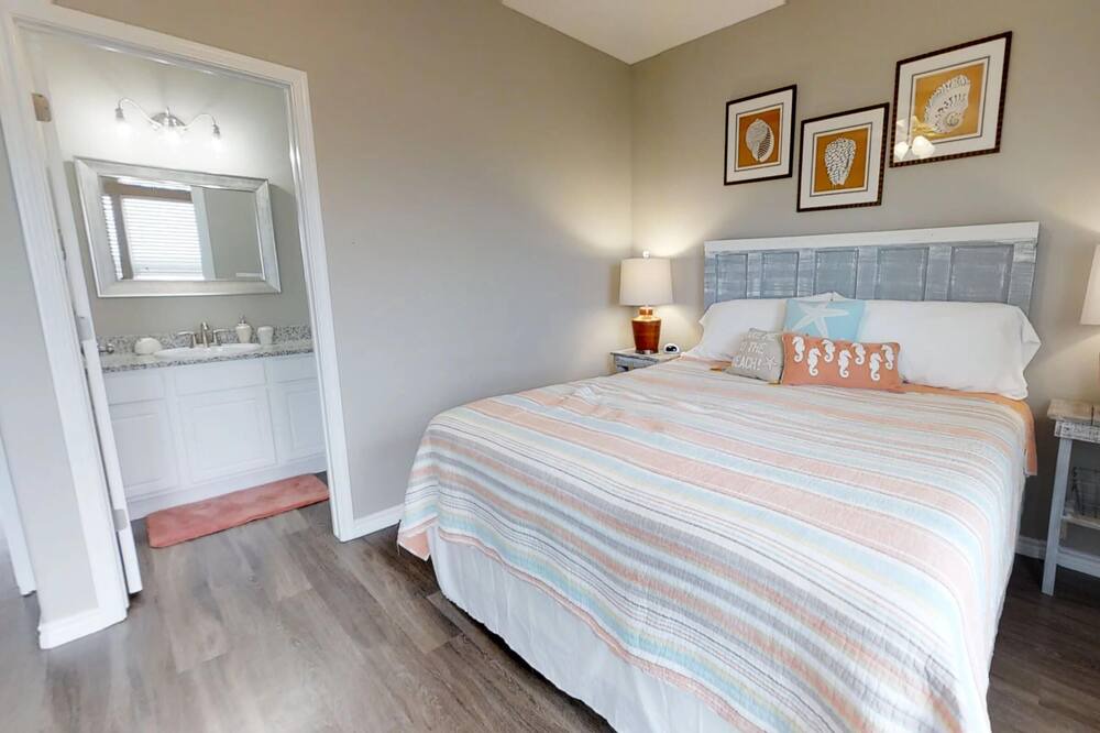 Photo of Bedroom in Corpus Christi