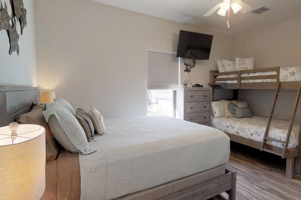Photo of Bedroom in Corpus Christi