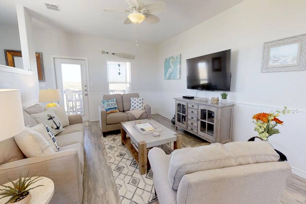 Photo of Livingroom in Corpus Christi