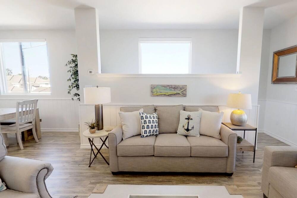 Photo of Livingroom in Corpus Christi