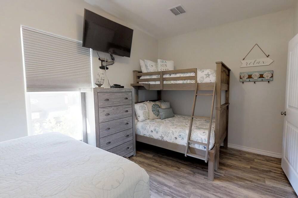 Photo of Bedroom in Corpus Christi