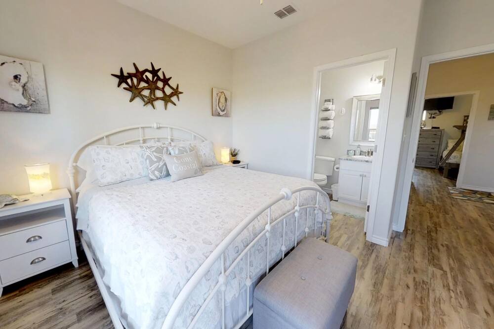 Photo of Bedroom in Corpus Christi