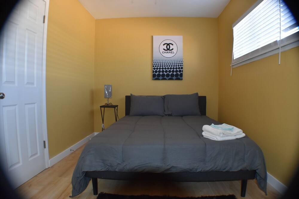 Photo of Bedroom in Rancho Dominguez