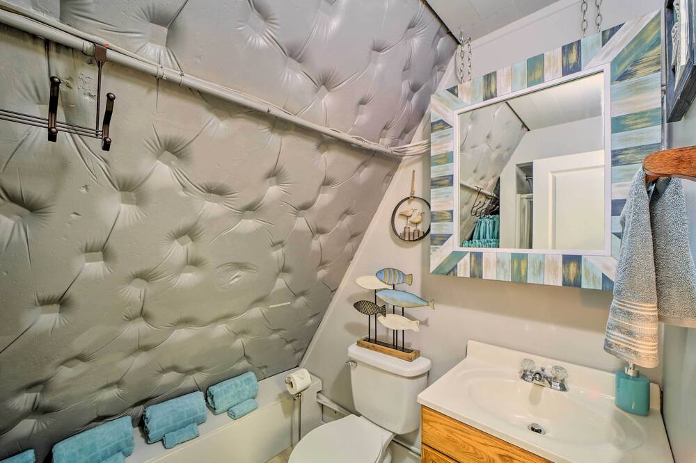Photo of Bathroom in Eucha