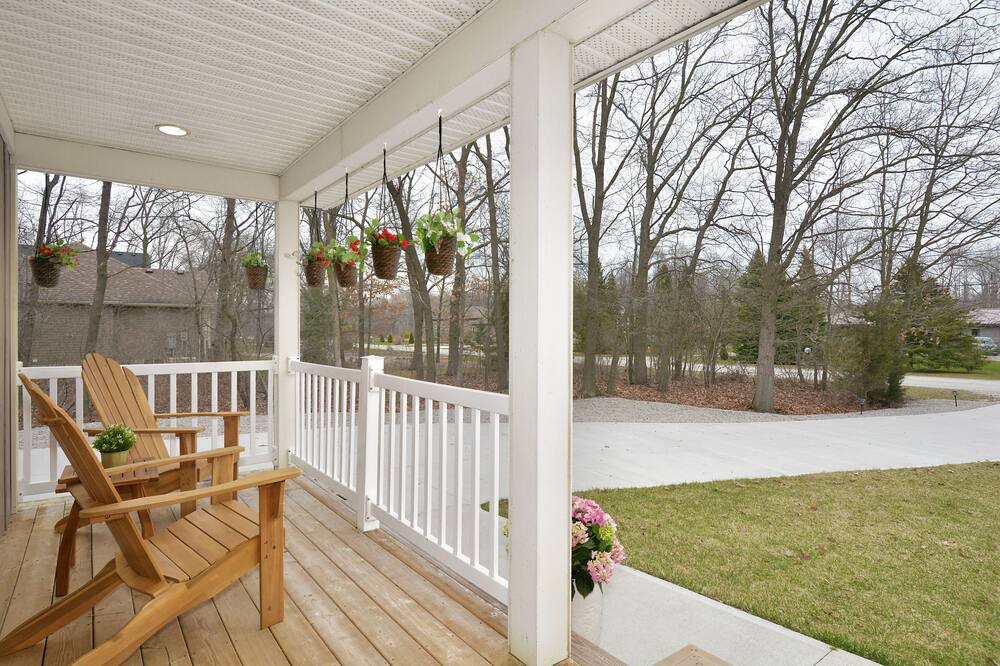 Photo of Patio Balcony in Lambton Shores