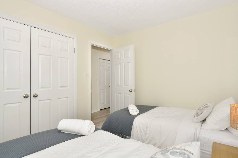 Photo of Bedroom in Lambton Shores