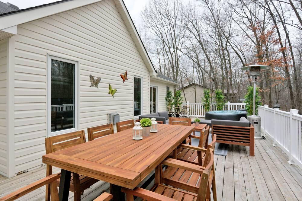 Photo of Patio Balcony in Lambton Shores