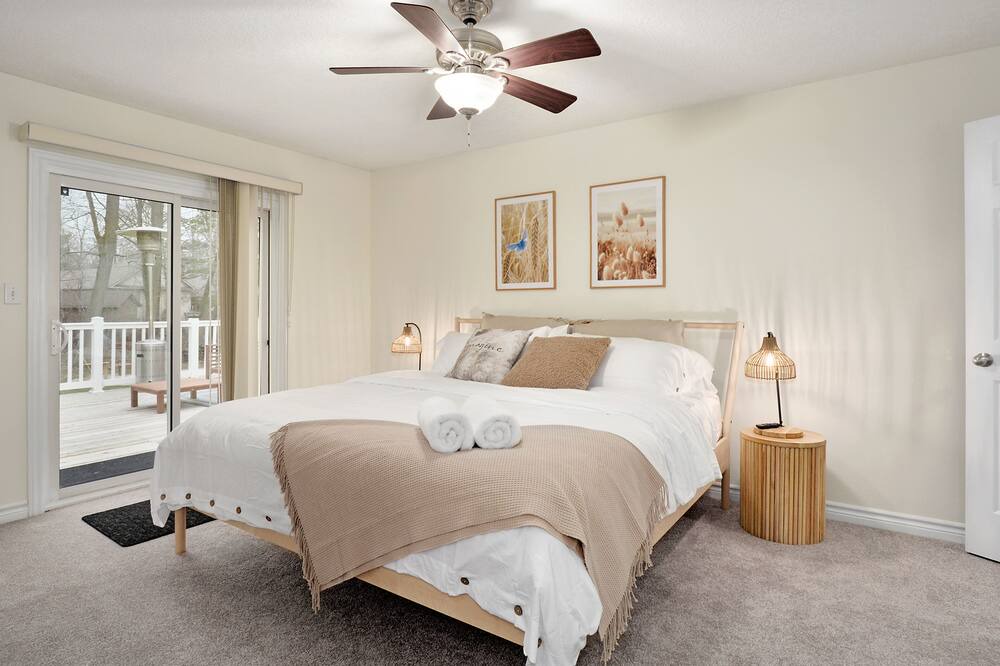 Photo of Bedroom in Lambton Shores
