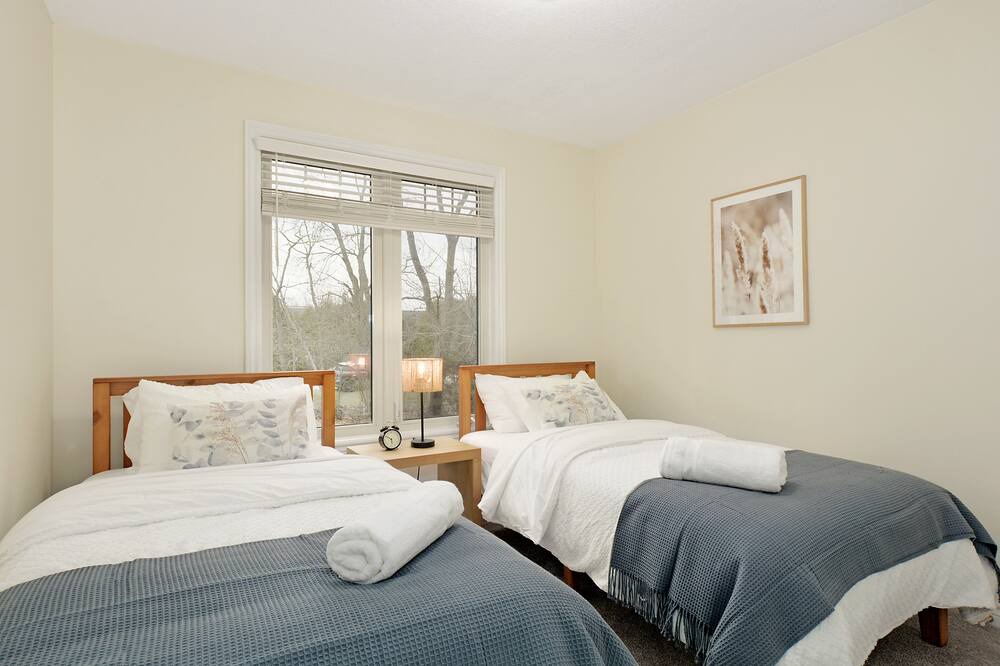 Photo of Bedroom in Lambton Shores