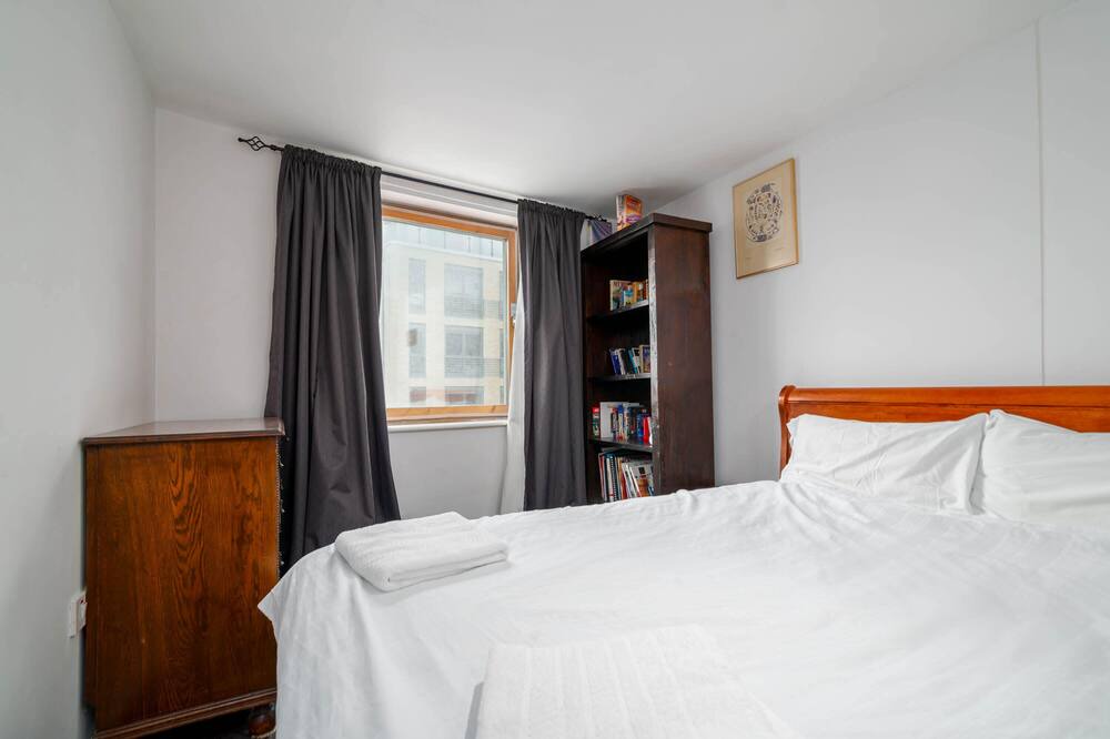 Photo of Bedroom in Sands End