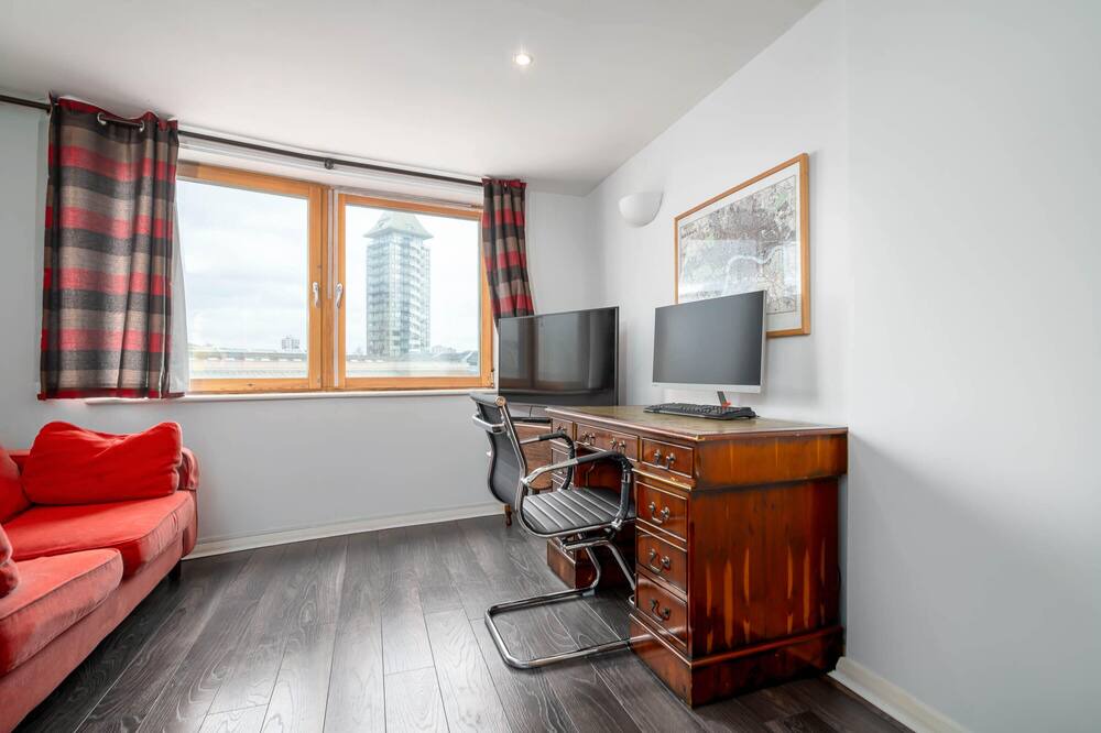 Photo of Bedroom in Sands End