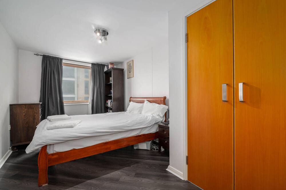 Photo of Bedroom in Sands End