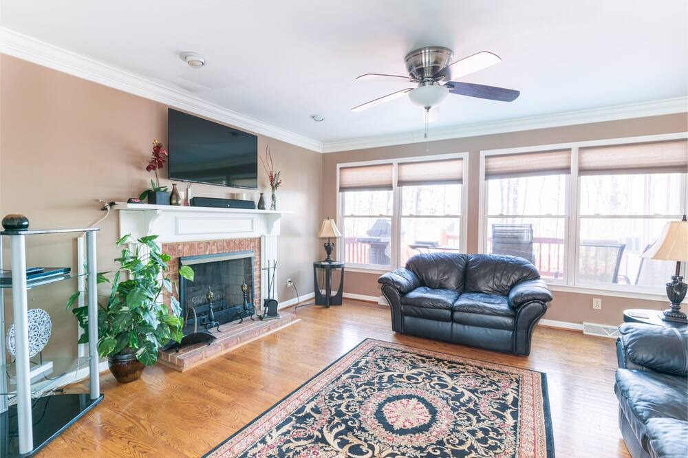 Photo of Livingroom in Forest