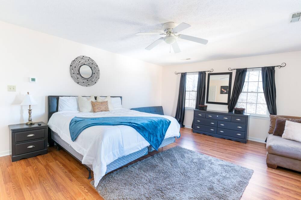 Photo of Bedroom in Forest