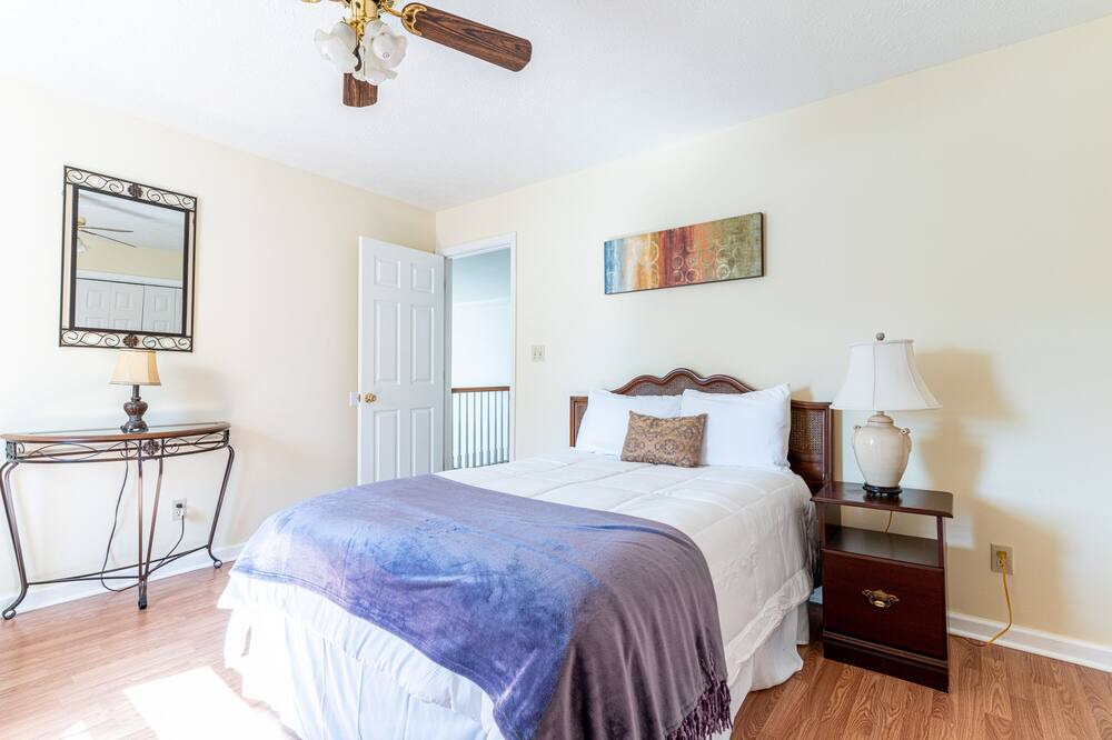 Photo of Bedroom in Forest
