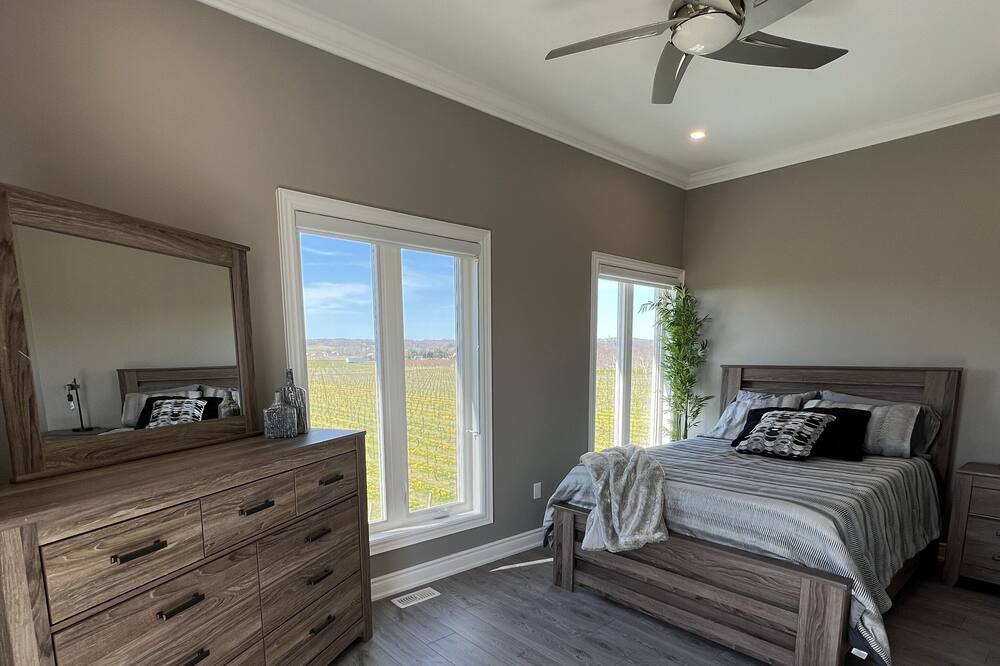 Photo of Bedroom in Beamsville