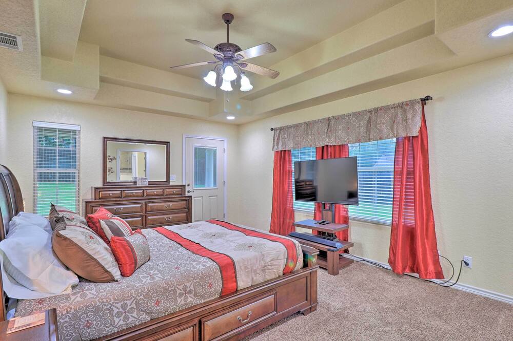 Photo of Bedroom in Woodway