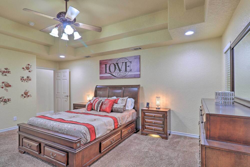 Photo of Bedroom in Woodway