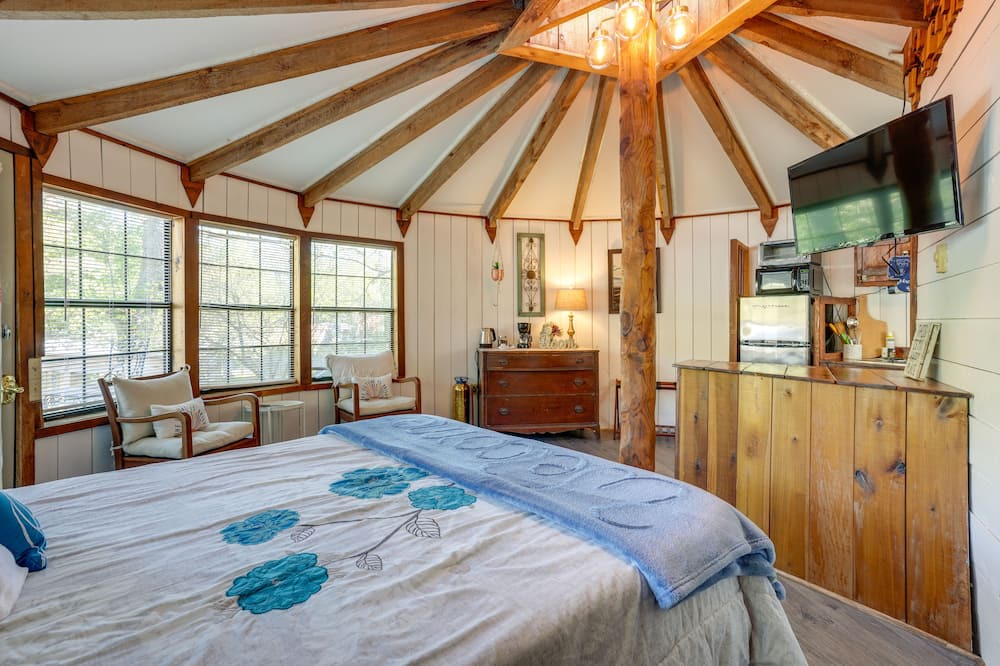 Photo of Bedroom in Wildwood