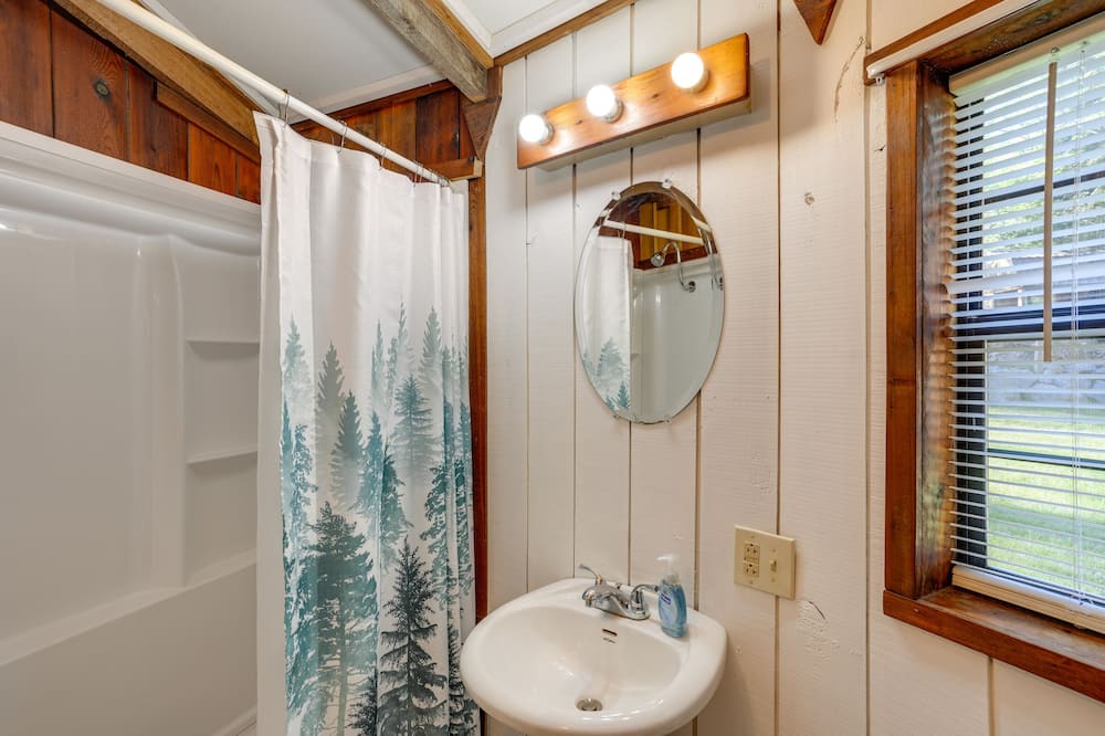 Photo of Bathroom in Wildwood