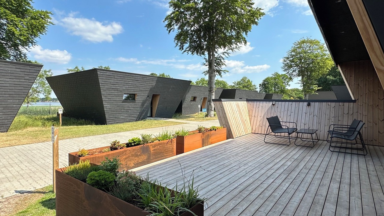 Photo of Others in Sunds