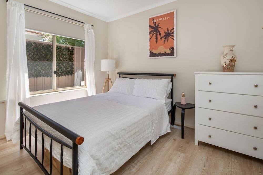 Photo of Others in Henley Beach