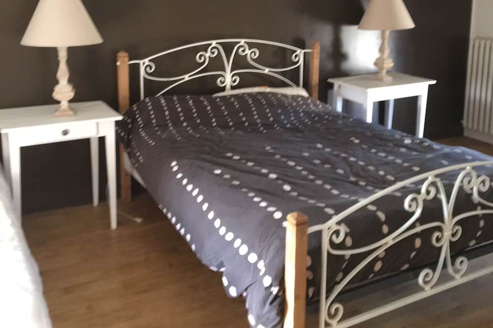 Photo of Bedroom in Belabre