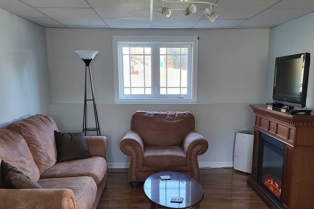 Photo of Livingroom in Milton
