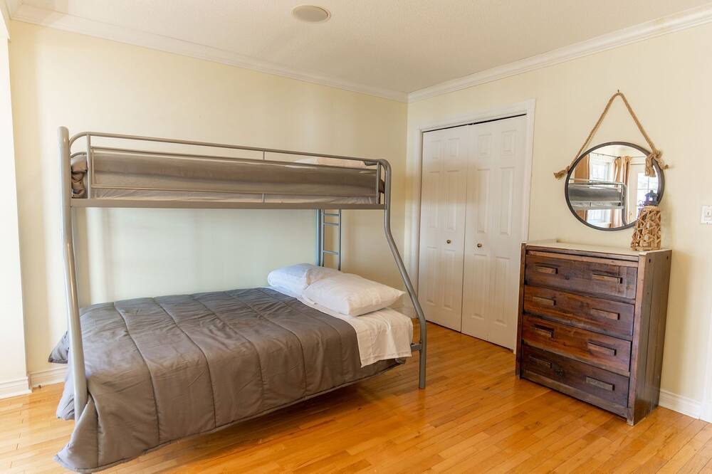 Photo of Bedroom in Maugerville