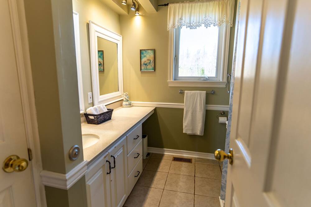 Photo of Bathroom in Maugerville