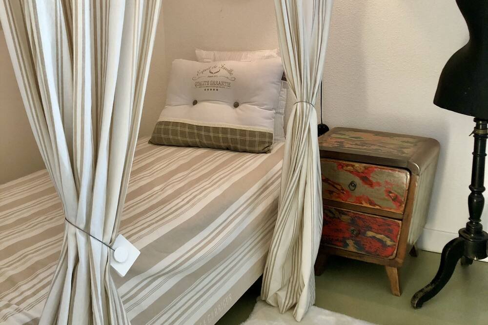 Photo of Bedroom in Courbouzon