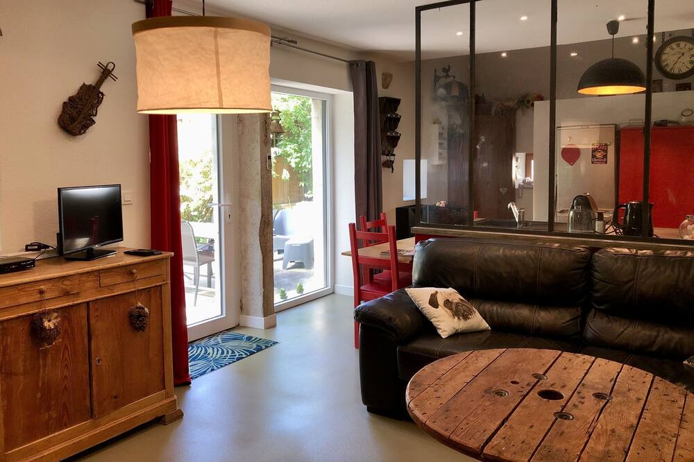 Photo of Livingroom in Courbouzon