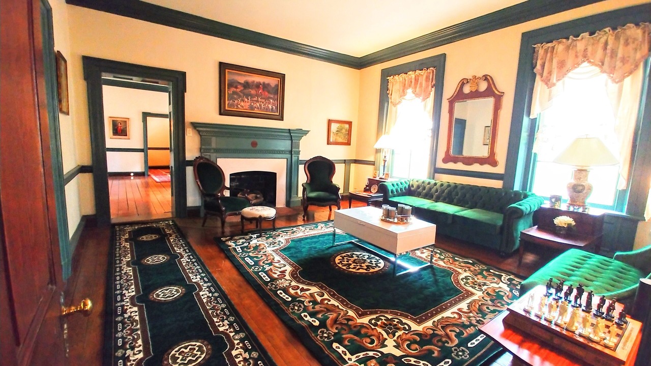 Photo of Others in Snow Hill