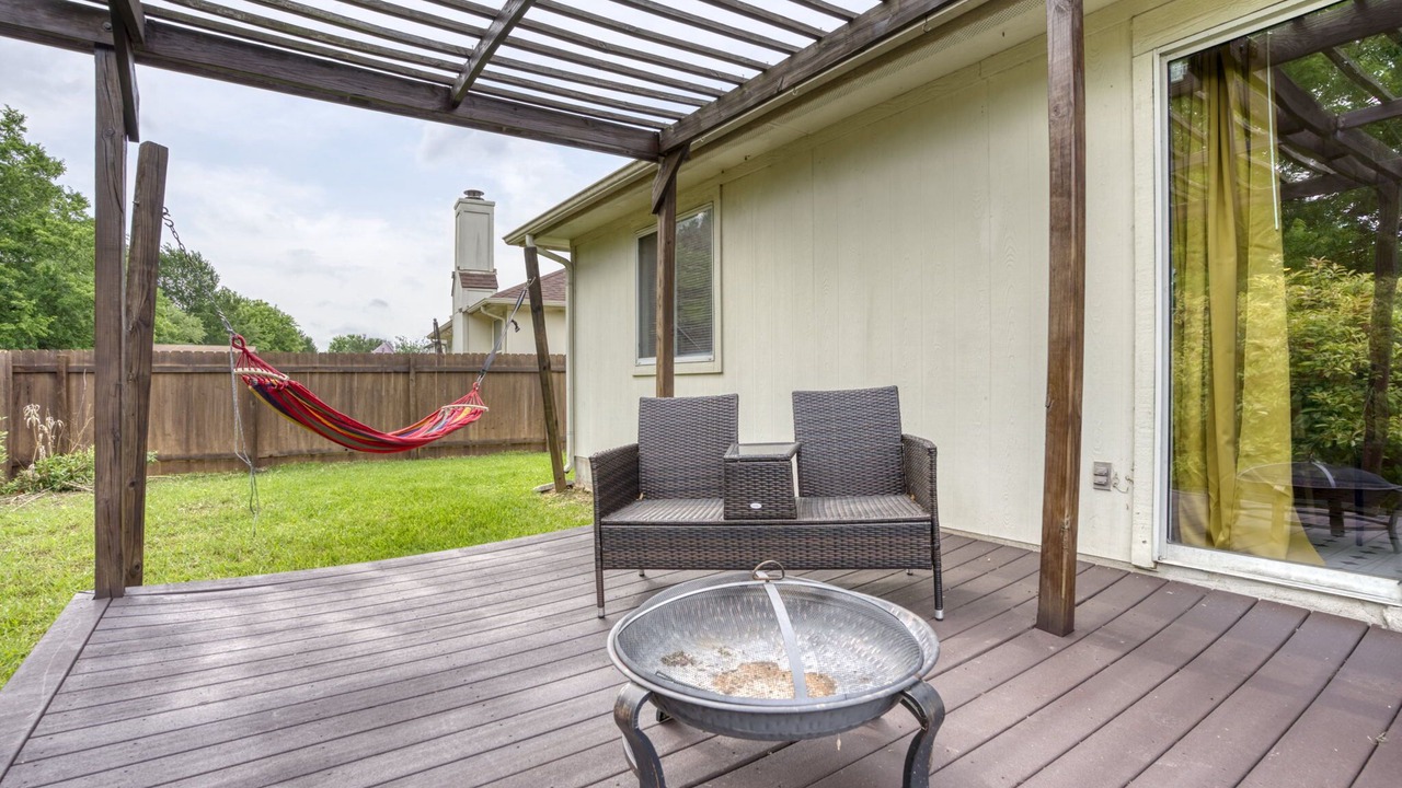 Photo of Patio Balcony in Manor